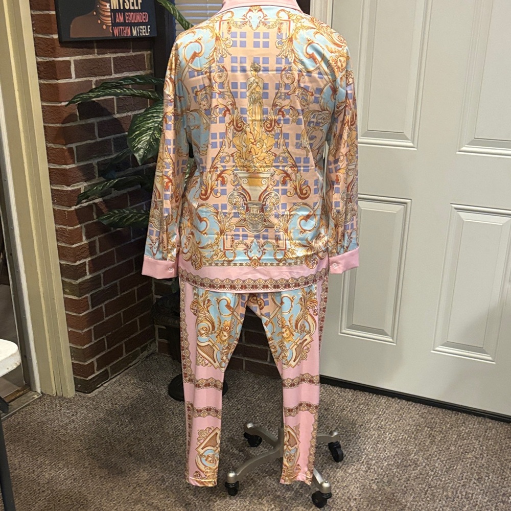 Pink and Gold Patterned 2-piece Set - Picture 3 of 3